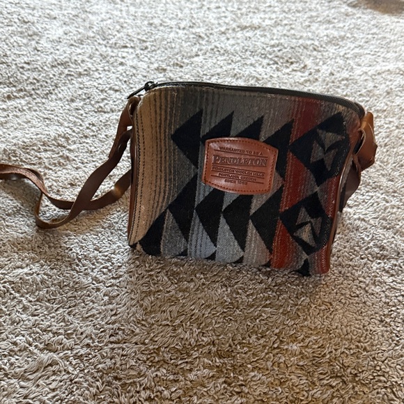Pendleton Aztec Crossbody Bag in Brown, Black, Cream, Rust - Picture 3 of 6